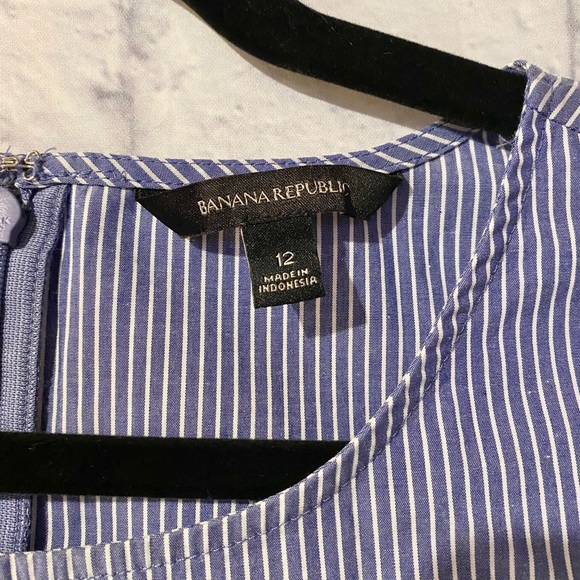 Banana Republic Blue Sleeveless Ruffle Shirt - Picture 6 of 7